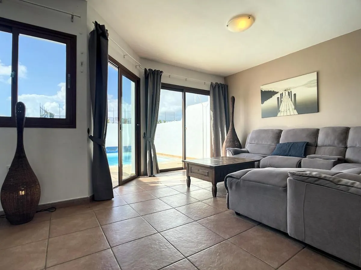 Villa Rosa Gadis Costa Teguise