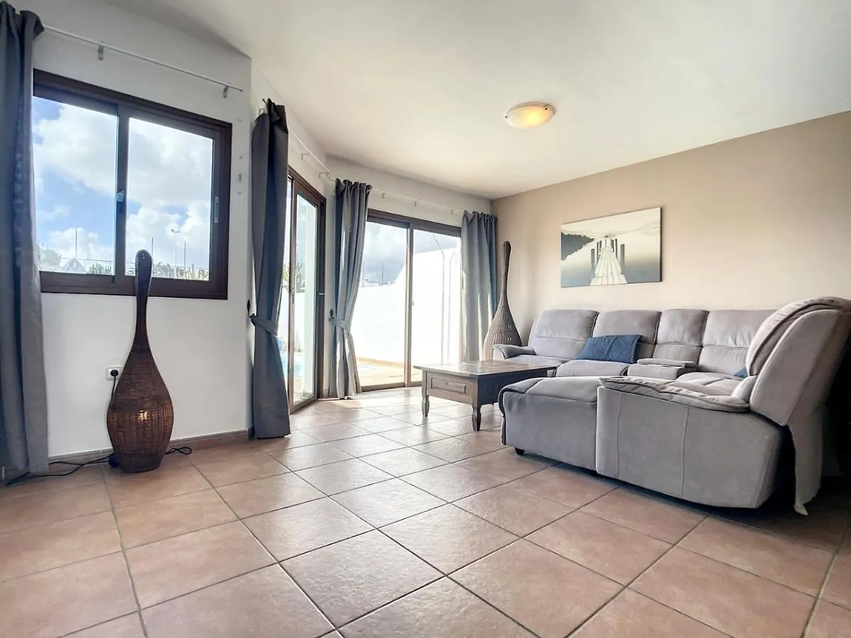 Villa Rosa Gadis Costa Teguise